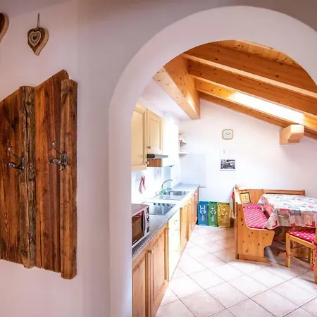 Cesa Castlunger 公寓 *